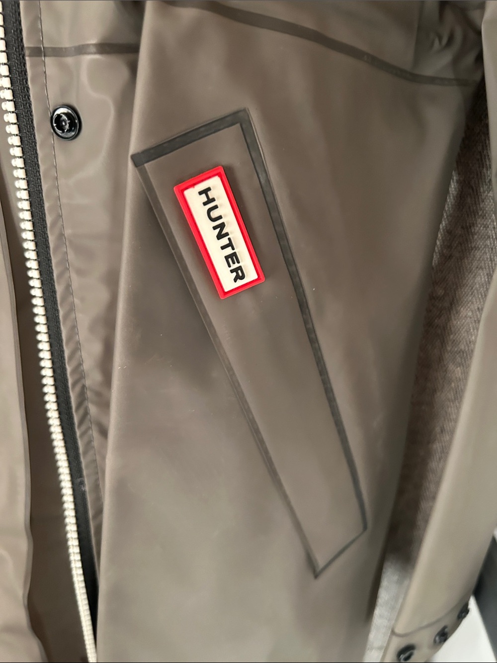Hunter Women's 
 Olive Raincoat with Hood - Picture 3 of 11